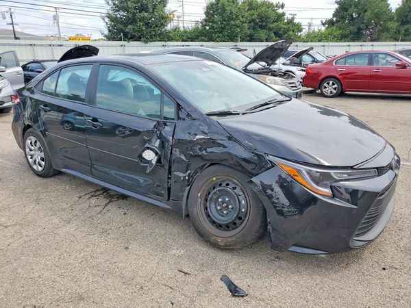2026 TOYOTA COROLLA LE — Passenger 3/4