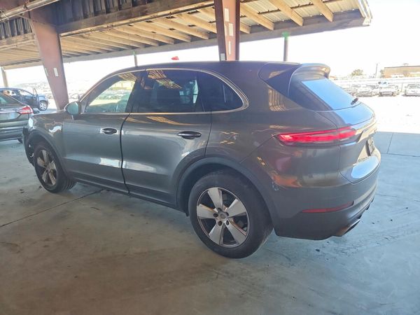 2019 PORSCHE CAYENNE