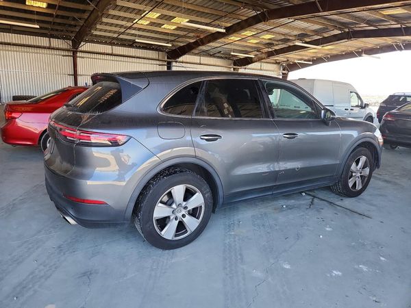 2019 PORSCHE CAYENNE