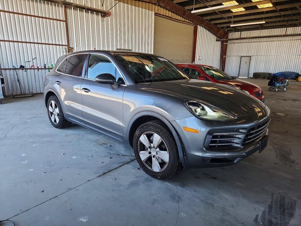 2019 PORSCHE CAYENNE