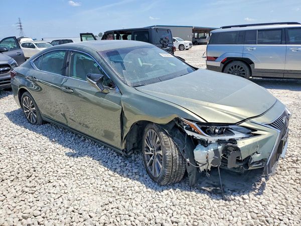 2020 LEXUS ES