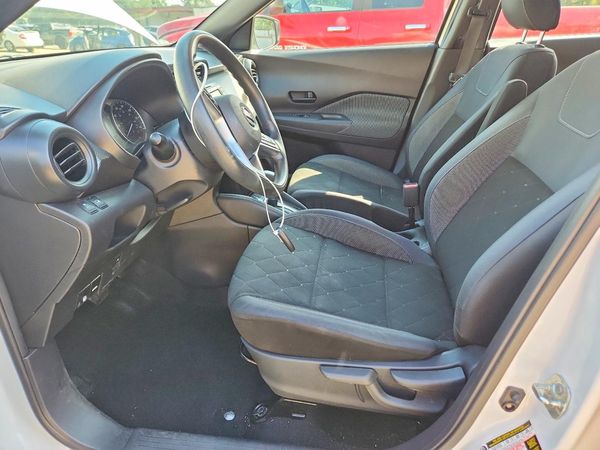 2019 NISSAN KICKS