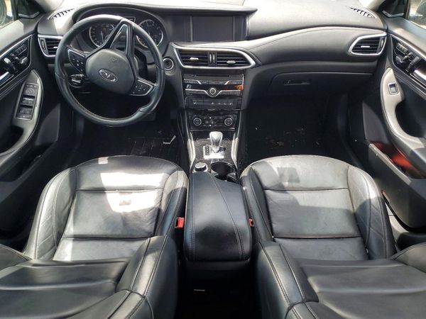 2018 INFINITI QX30