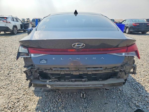 2021 HYUNDAI ELANTRA SEL w/ Convenience Pkg