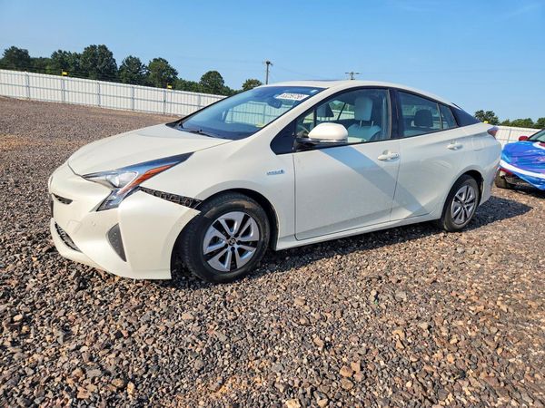 2017 TOYOTA PRIUS