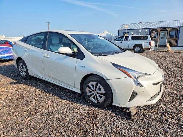 2017 TOYOTA PRIUS
