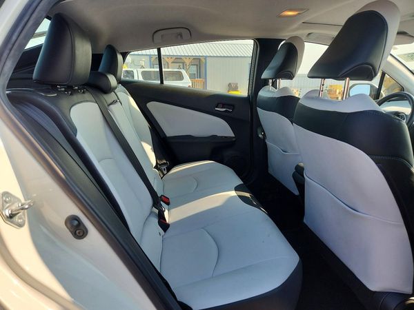 2017 TOYOTA PRIUS