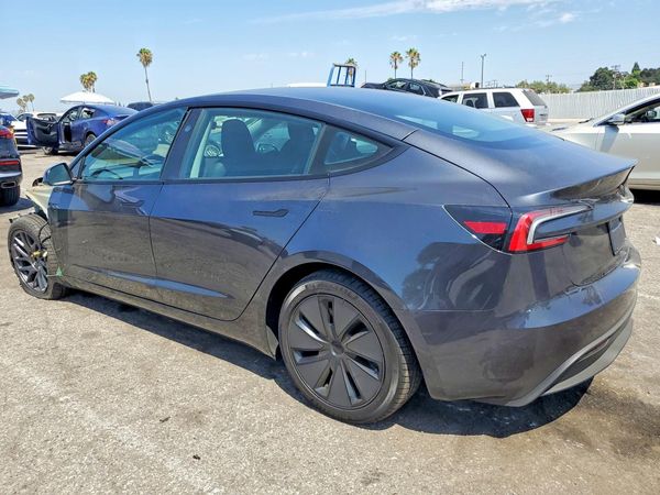 2026 TESLA MODEL 3