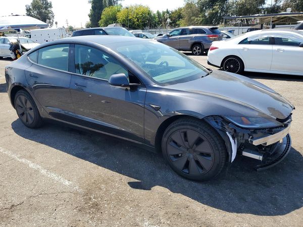 2026 TESLA MODEL 3