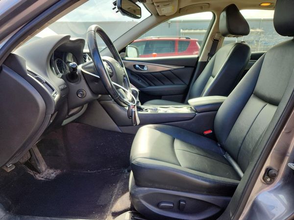 2017 INFINITI Q50