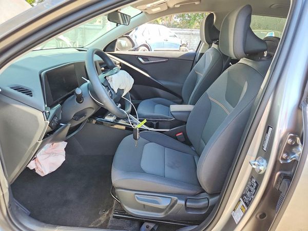2026 KIA NIRO LX