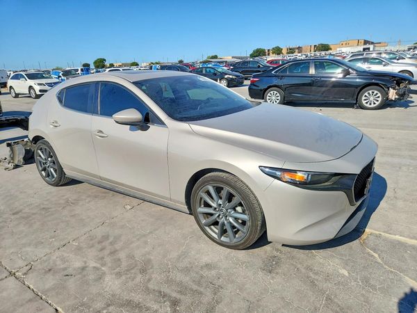 2024 MAZDA 3 Preferred Package