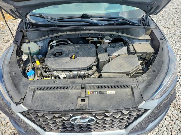 2021 HYUNDAI TUCSON SE