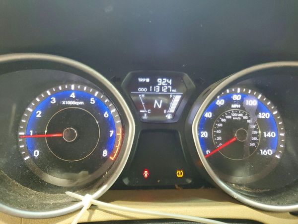 2012 HYUNDAI ELANTRA