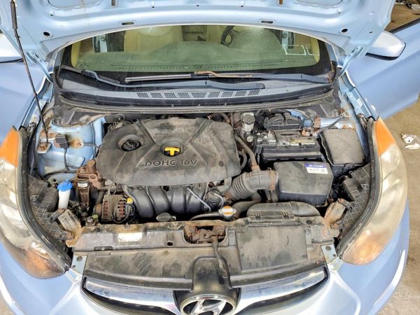 2012 HYUNDAI ELANTRA