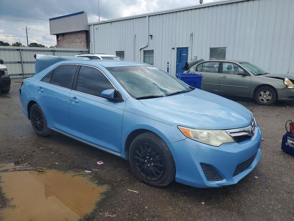 2013 TOYOTA CAMRY