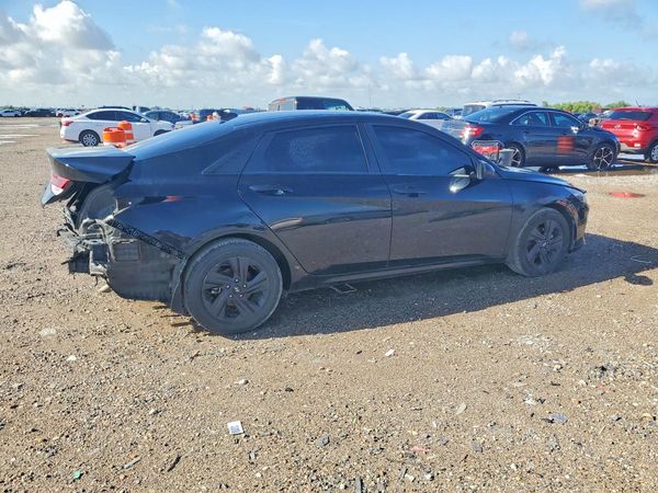 2023 HYUNDAI ELANTRA