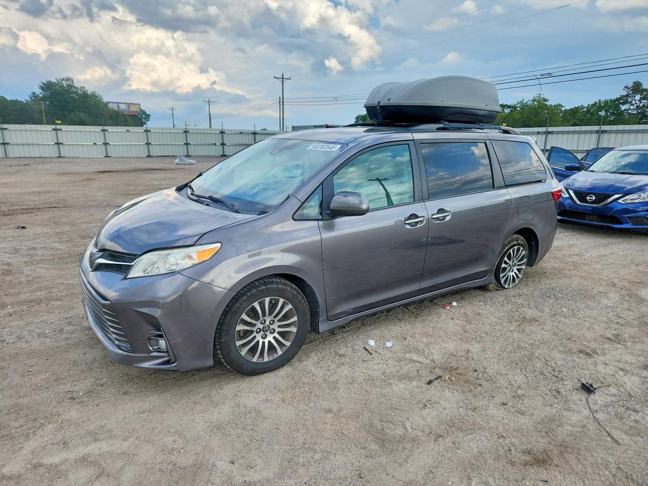 2018 TOYOTA SIENNA
