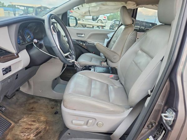2018 TOYOTA SIENNA
