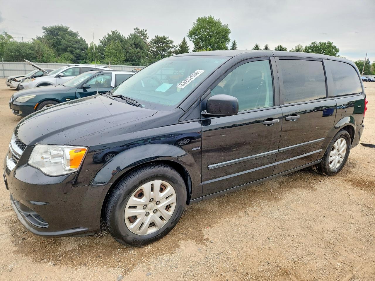 2016 DODGE CARAVAN SE — Front 3/4
