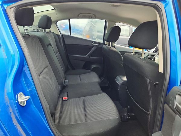 2012 MAZDA 3 Touring/GS