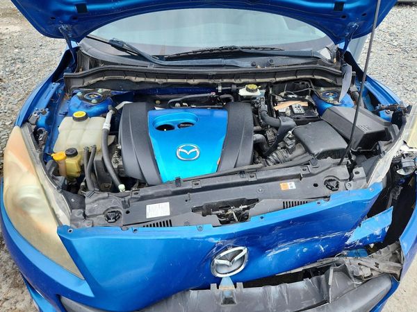 2012 MAZDA 3 Touring/GS