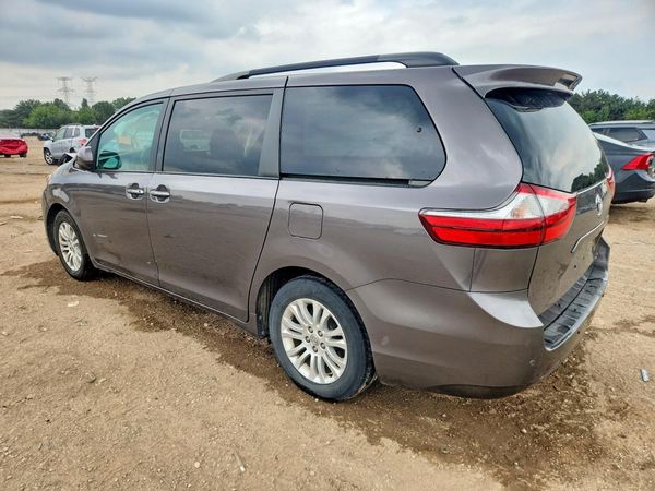 2015 TOYOTA SIENNA