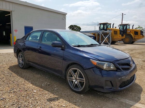 2012 TOYOTA COROLLA