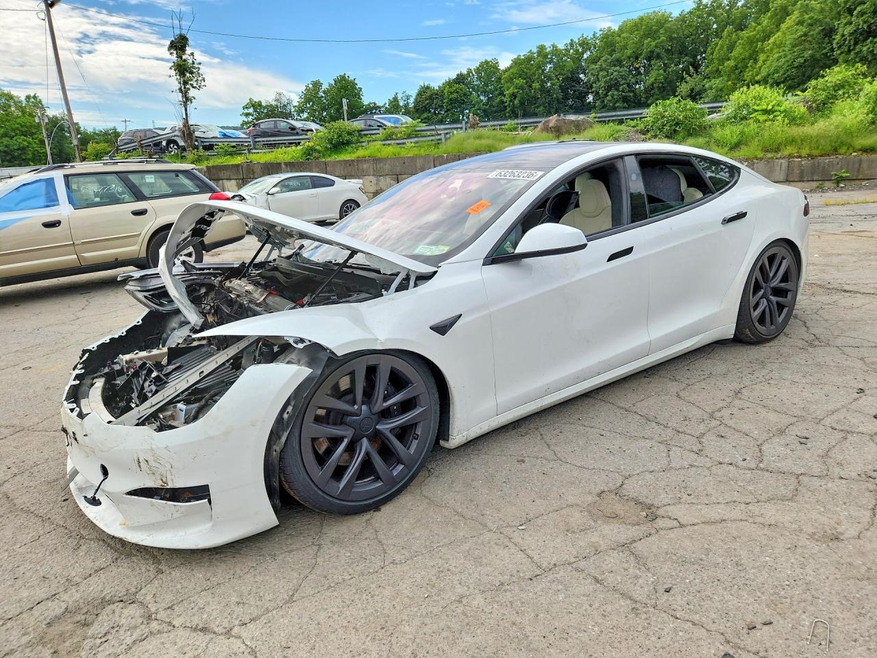 2024 TESLA MODEL S — Front 3/4