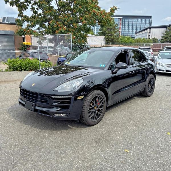 2017 PORSCHE MACAN