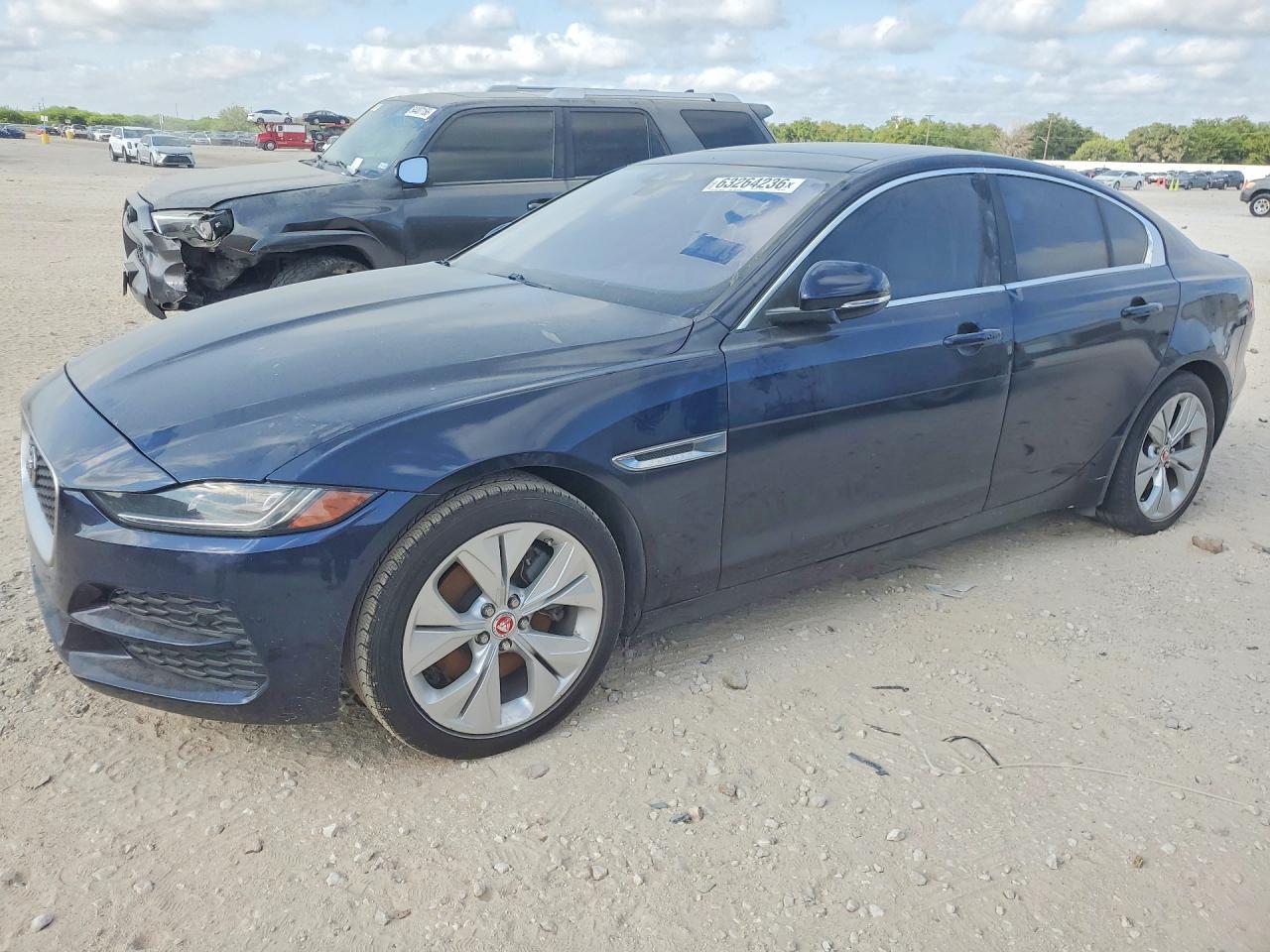 2020 JAGUAR XE S — Front 3/4