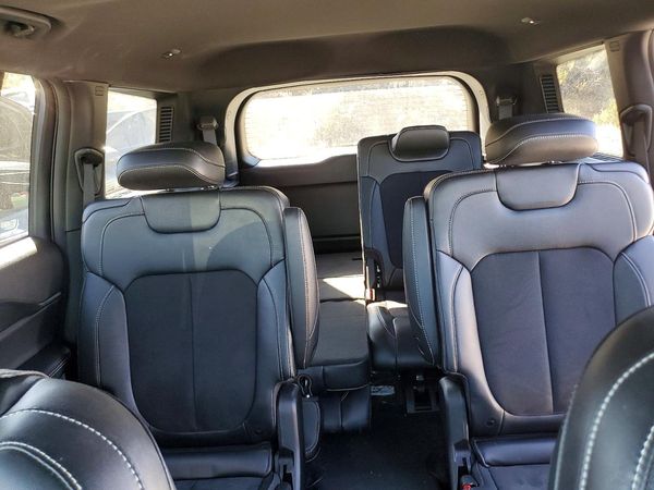 2023 JEEP GRAND CHEROKEE Laredo, Altitude