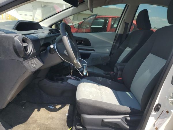 2014 TOYOTA PRIUS — DENT