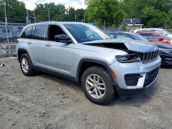 2024 JEEP GRAND CHEROKEE LAREDO 4X4
