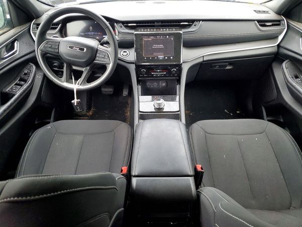 2024 JEEP GRAND CHEROKEE LAREDO 4X4
