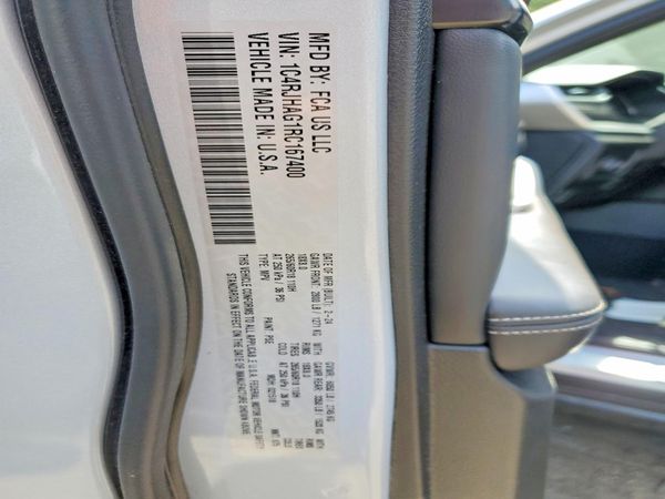 2024 JEEP GRAND CHEROKEE LAREDO 4X4