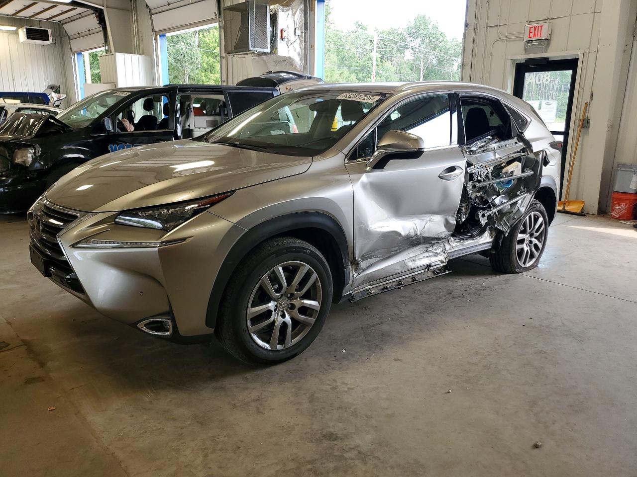 2015 LEXUS NX 200t Luxury