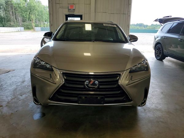 2015 LEXUS NX 200t Luxury