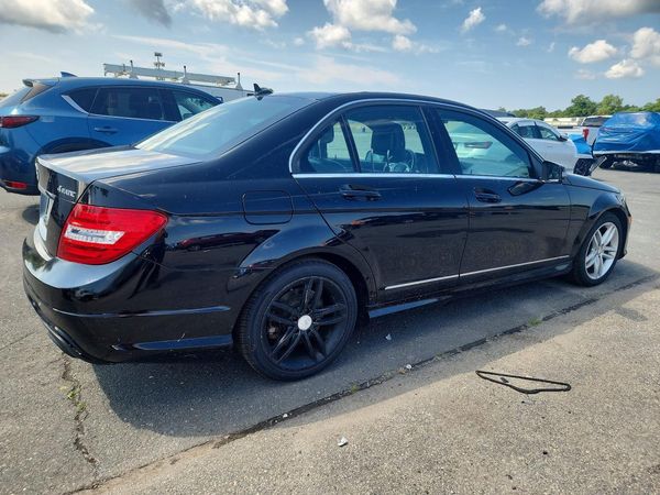 2013 MERCEDES-BENZ C C300