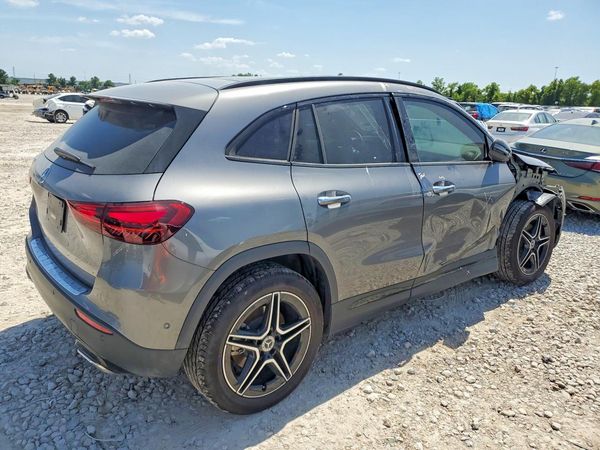 2026 MERCEDES-BENZ GLA