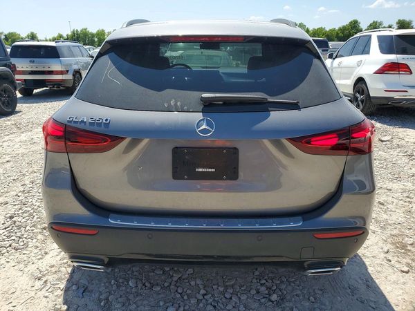 2026 MERCEDES-BENZ GLA