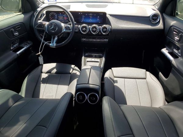 2026 MERCEDES-BENZ GLA