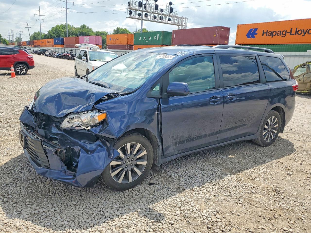 2018 TOYOTA SIENNA
