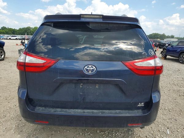 2018 TOYOTA SIENNA