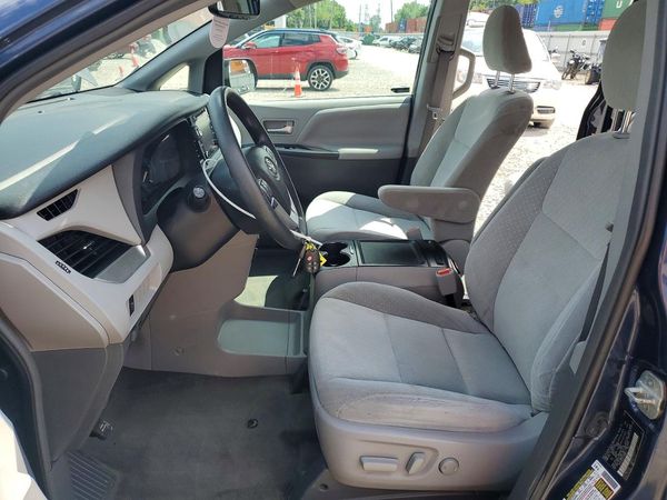 2018 TOYOTA SIENNA