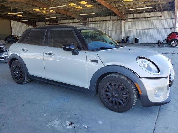 2018 MINI COOPER