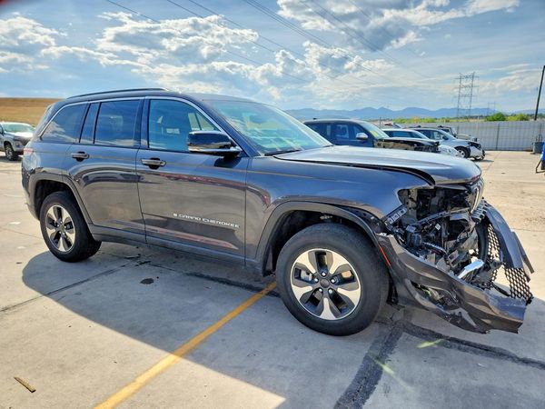 2024 JEEP GRAND CHEROKEE
