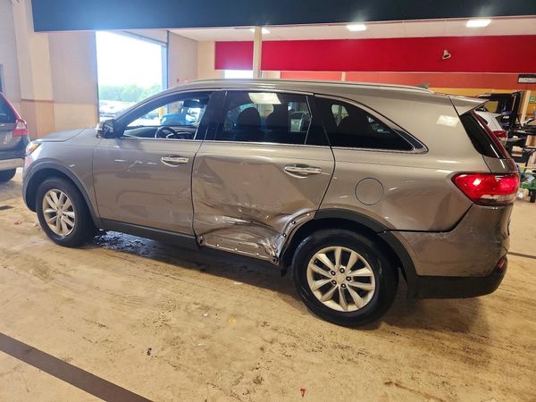 2018 KIA SORENTO L, LX