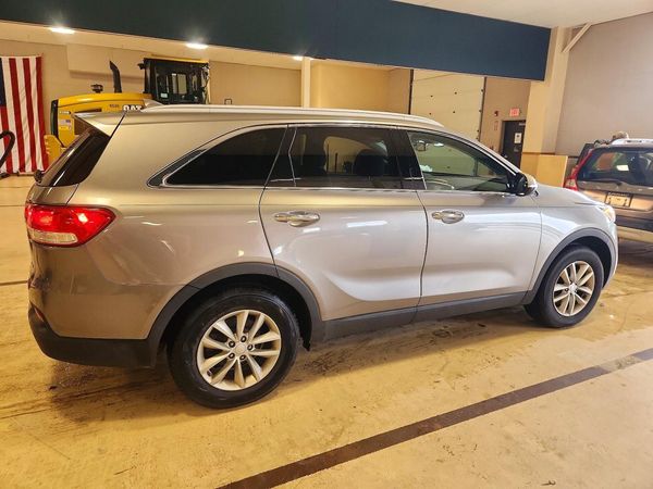2018 KIA SORENTO L, LX