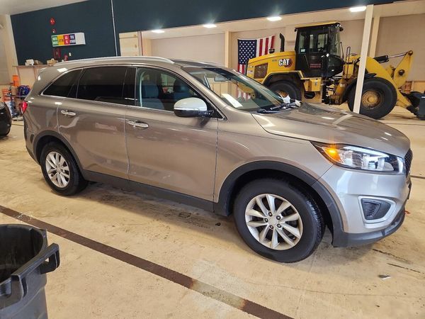 2018 KIA SORENTO L, LX